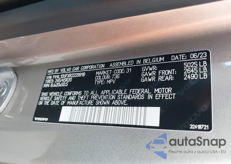 2024 Volvo Xc40 B5 Ultimate Bright Theme z USA, uszkodzony, nr VIN YV4L12UFXR2229918